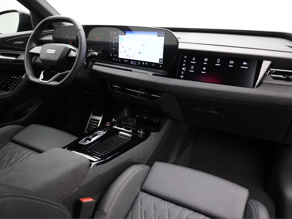 AUDI SQ6 e-tron (2024) — foto 21 van 27