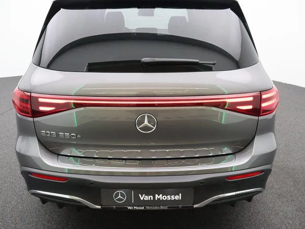 Mercedes-Benz EQB (2025) — foto 14 van 27