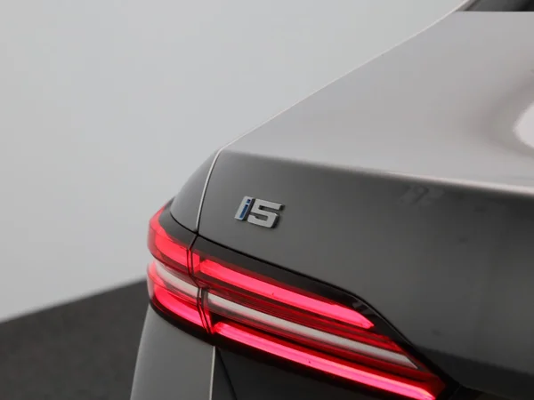BMW i5 (2024) — foto 47 van 55