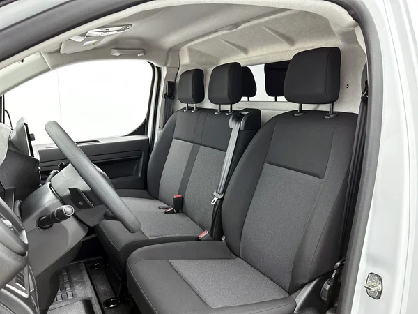 Opel Vivaro (2024) — foto 14 van 17