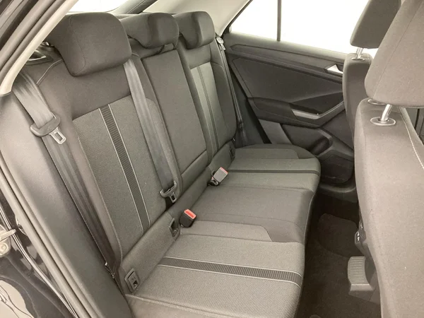 VOLKSWAGEN T-Roc (2024) — foto 16 van 36