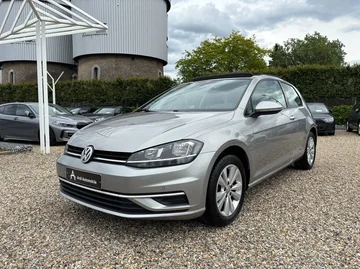 Volkswagen Golf f2e8e655-45ce-4974-bdda-fa03b48abeec