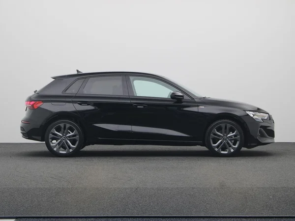 AUDI A3 Sportback (2025) — foto 19 van 21