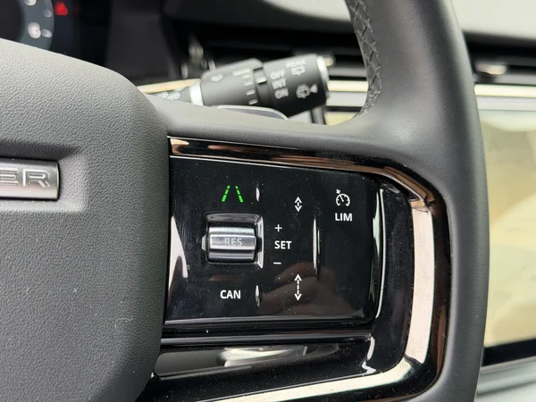 Land Rover Range Rover Evoque (2023) — foto 6 van 18