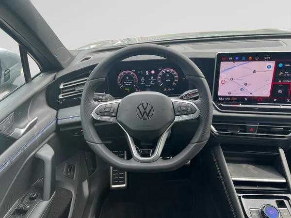 VOLKSWAGEN Tiguan (2025) — foto 2 van 11