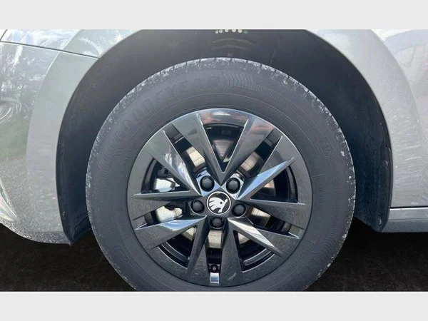 Skoda Fabia (2025) — foto 22 van 29