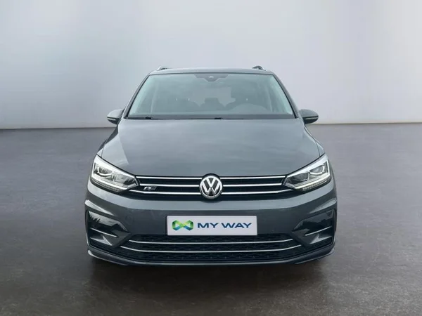 VOLKSWAGEN Touran (2020) — foto 28 van 33