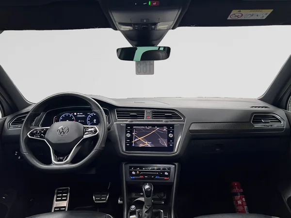 VOLKSWAGEN Tiguan (2023) — foto 17 van 20