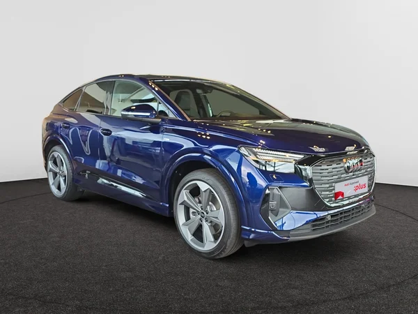 AUDI Q4 Sportback e-tron (2024) — foto 2 van 21