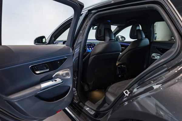 Mercedes-Benz E-Klasse (2024) — foto 8 van 46