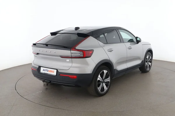 Volvo C40 (2022) — foto 12 van 16