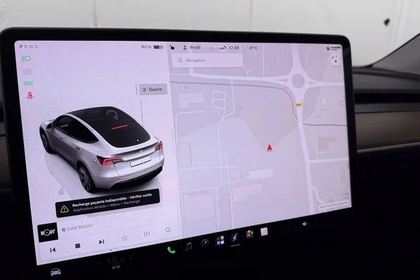 Tesla Model Y (2023) — foto 2 van 33