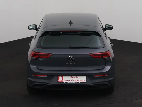 VOLKSWAGEN Golf (2024) — foto 23 van 26