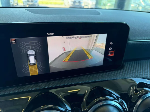 Mercedes-Benz CLA (2022) — foto 7 van 25