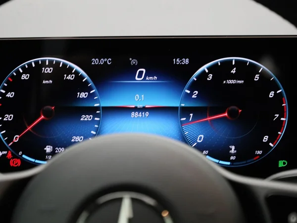 Mercedes-Benz GLA (2022) — foto 40 van 41