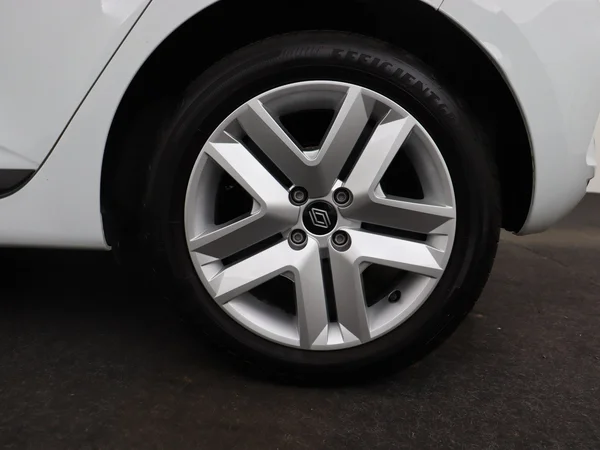 RENAULT Clio (2025) — foto 7 van 27