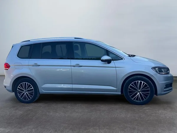 VOLKSWAGEN Touran Dsl (2024) — foto 22 van 26