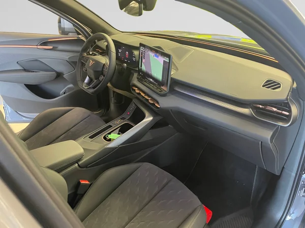 CUPRA Terramar e-Hybrid (PHEV) (2026) — foto 10 van 21