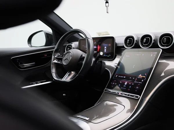 Mercedes-Benz C-Klasse (2022) — foto 40 van 54
