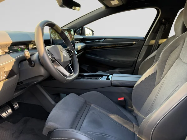 VOLKSWAGEN ID.7 Tourer (2026) — foto 3 van 9