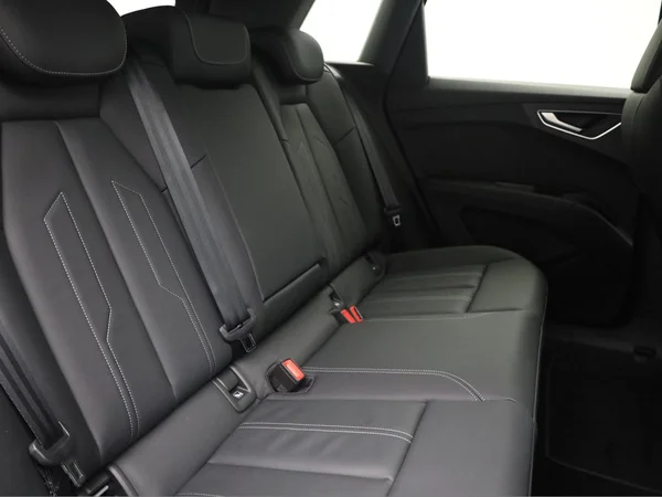 AUDI Q4 e-tron (2025) — foto 21 van 21