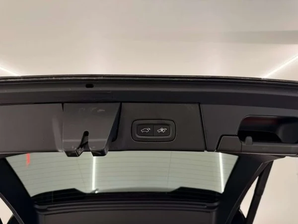 Volvo V90 (2022) — foto 18 van 20