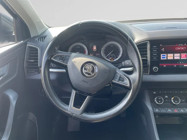 SKODA Karoq (2020) — foto 2 van 21