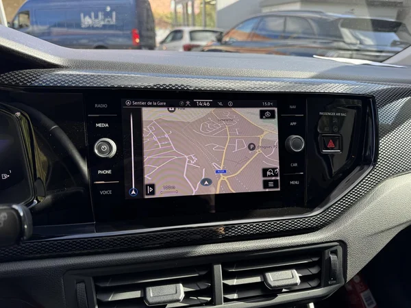 VOLKSWAGEN Polo (2023) — foto 5 van 16