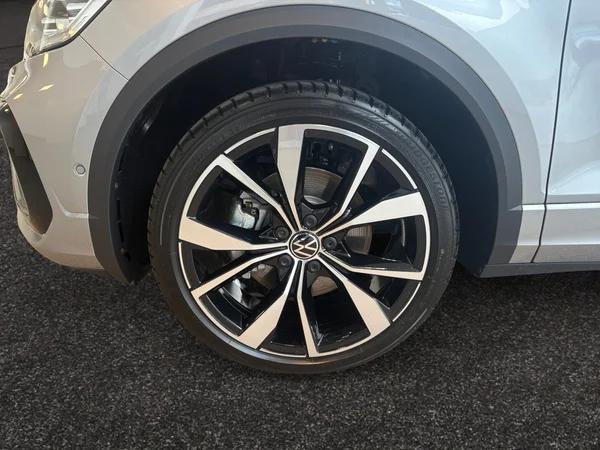 VOLKSWAGEN T-Roc (2026) — foto 10 van 15