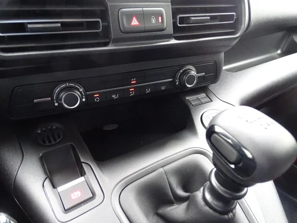 Peugeot Partner (2026) — foto 14 van 23
