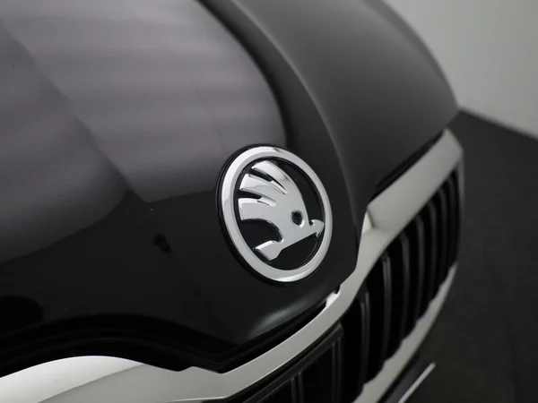Škoda Superb (2022) — foto 37 van 43