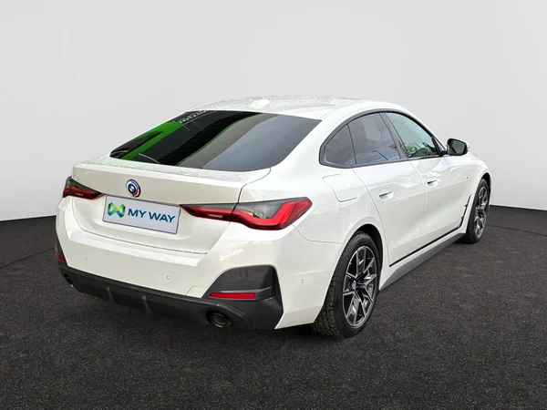BMW 4 Gran Coupe (G26) (2022) — foto 22 van 24