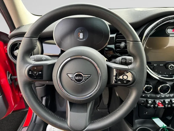 MINI Mini 5 Doors (F55 LCI II) (2022) — foto 4 van 24