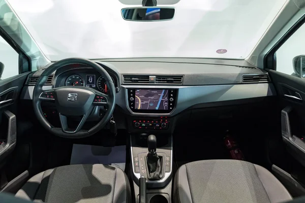SEAT Arona (2018) — foto 8 van 32