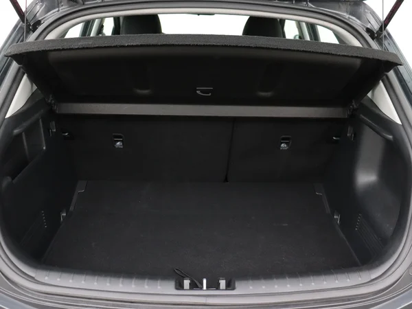 KIA Stonic (2023) — foto 8 van 23