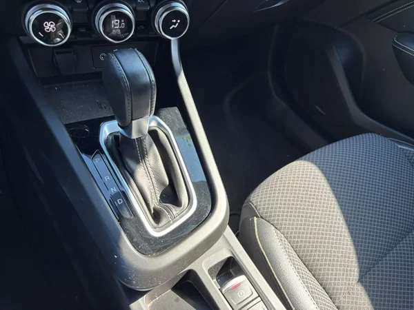 Renault Arkana (2024) — foto 6 van 20