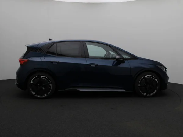 CUPRA Born (2025) — foto 13 van 18