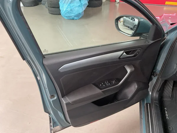 VOLKSWAGEN T-Roc (2022) — foto 7 van 22