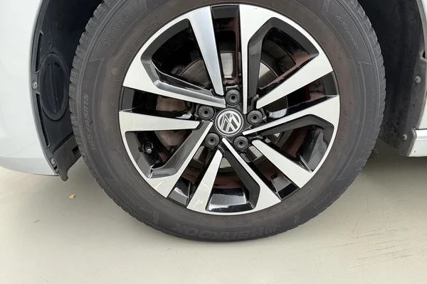 Volkswagen Polo (2020) — foto 13 van 21