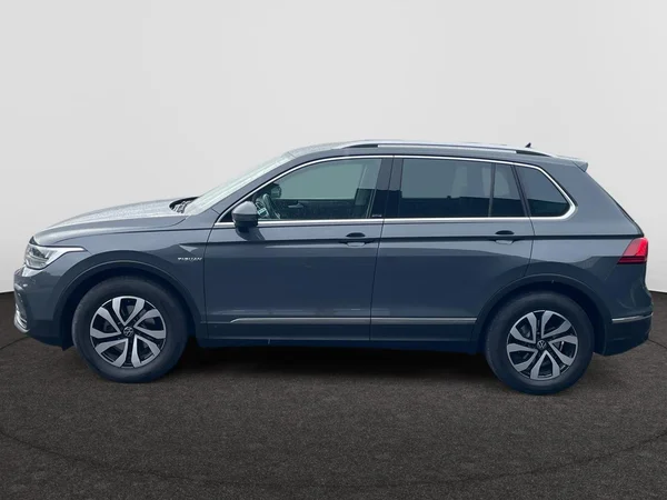 VOLKSWAGEN Tiguan (2021) — foto 21 van 21