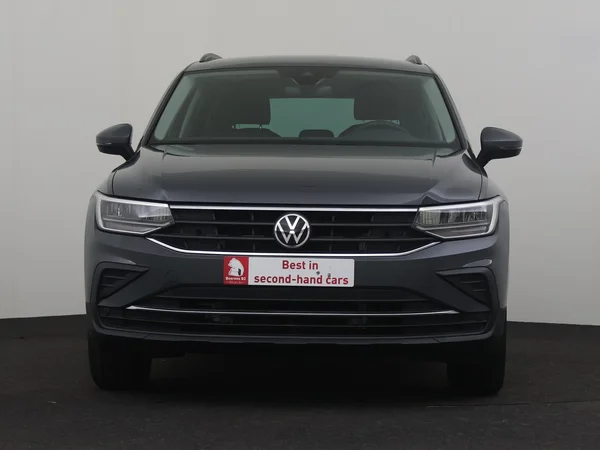 VOLKSWAGEN Tiguan (2022) — foto 27 van 29