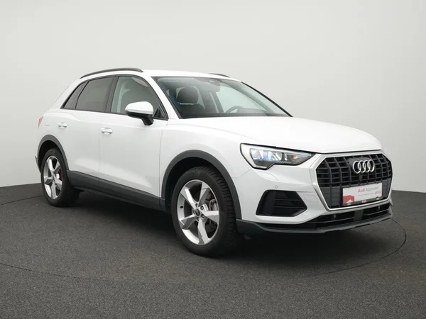 AUDI Q3 PHEV (2022) — foto 12 van 29