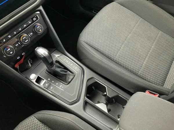 VOLKSWAGEN Tiguan Allspace (2021) — foto 16 van 36