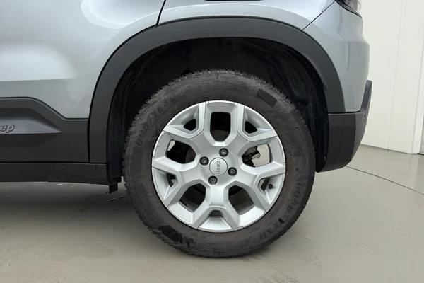 Jeep Avenger (2025) — foto 14 van 17