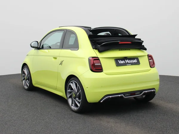 Fiat 500C (2023) — foto 12 van 48