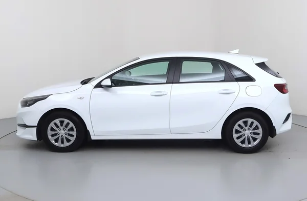 Kia Ceed (2023) — foto 12 van 27