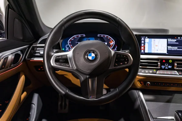 BMW 4 Reeks (2023) — foto 16 van 36