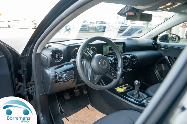 Mercedes-Benz A-160 (2022) — foto 18 van 39
