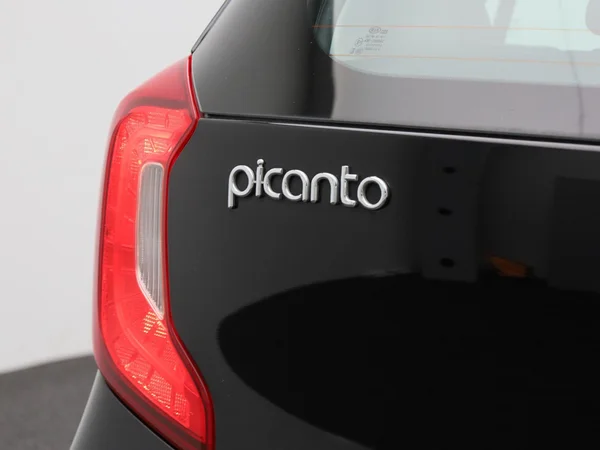 Kia Picanto (2021) — foto 30 van 36