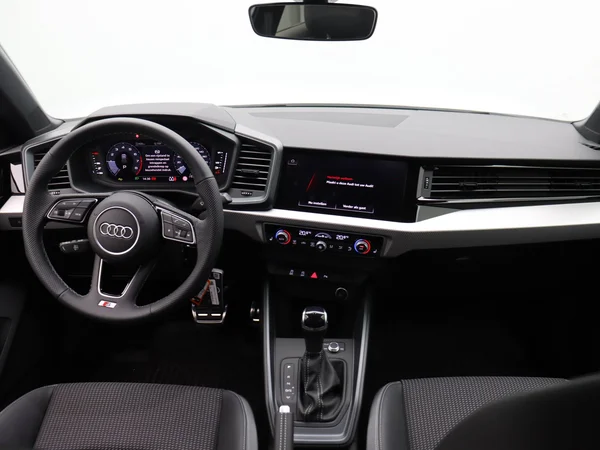 AUDI A1 Sportback (2025) — foto 16 van 16